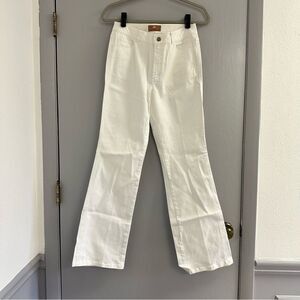 Dana Bachman High Rise size 2/28 white jeans